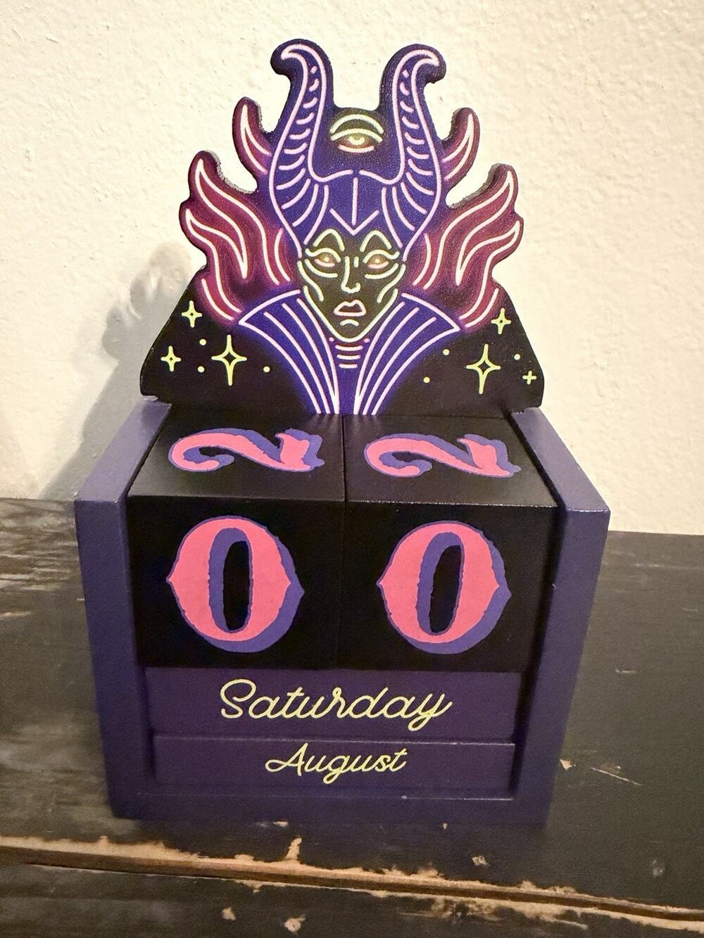 Disney Villains Maleficent Perpetual Block Calendar Neon Style MDF Wood 2022